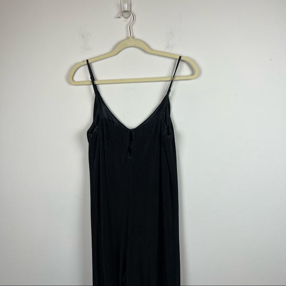 Third Form Pawa Pleated Jumpsuit in Black Size Medium - Picture 5 of 9
